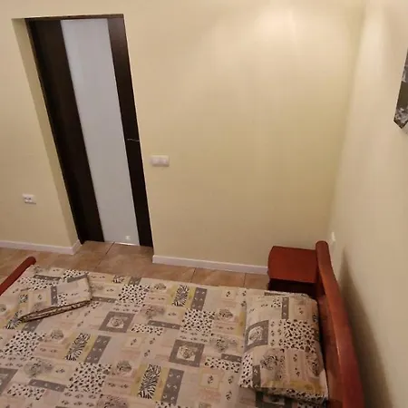 Appartement центр коло парку *