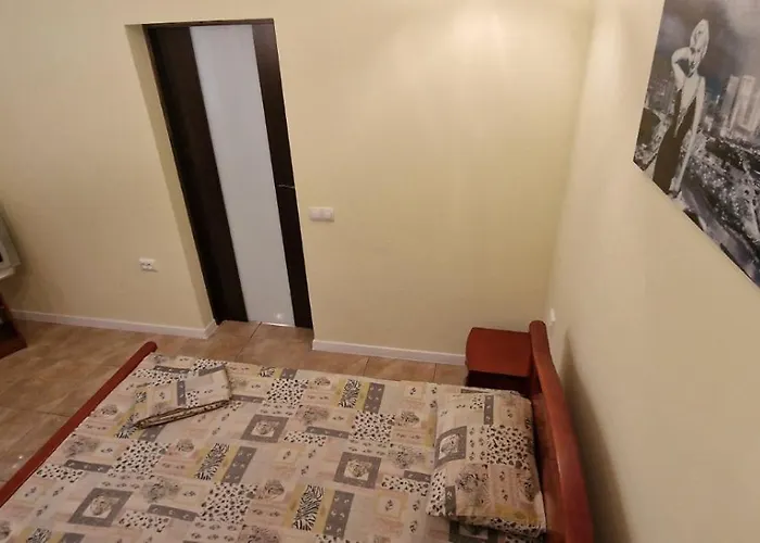 Appartement центр коло парку *